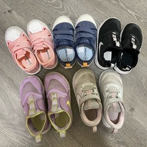 Toddler sneakers, in good condition, size 9C